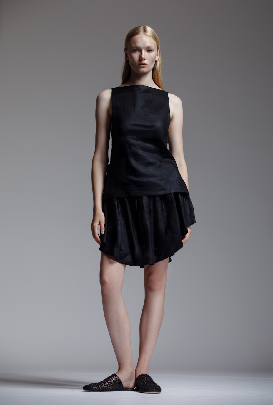 Black Knotted Back Top In Linen